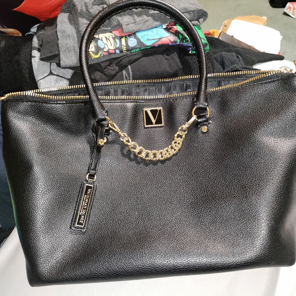 Victoria's secret purse